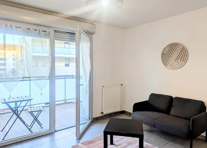 Simple With Parking And Terrace Appartement Toulouse