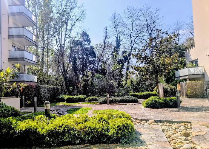 Simple With Parking And Terrace Appartement *