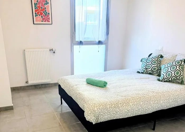 Simple With Parking And Terrace *