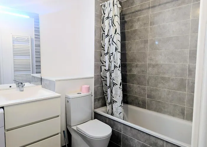 Simple With Parking And Terrace Appartement Toulouse